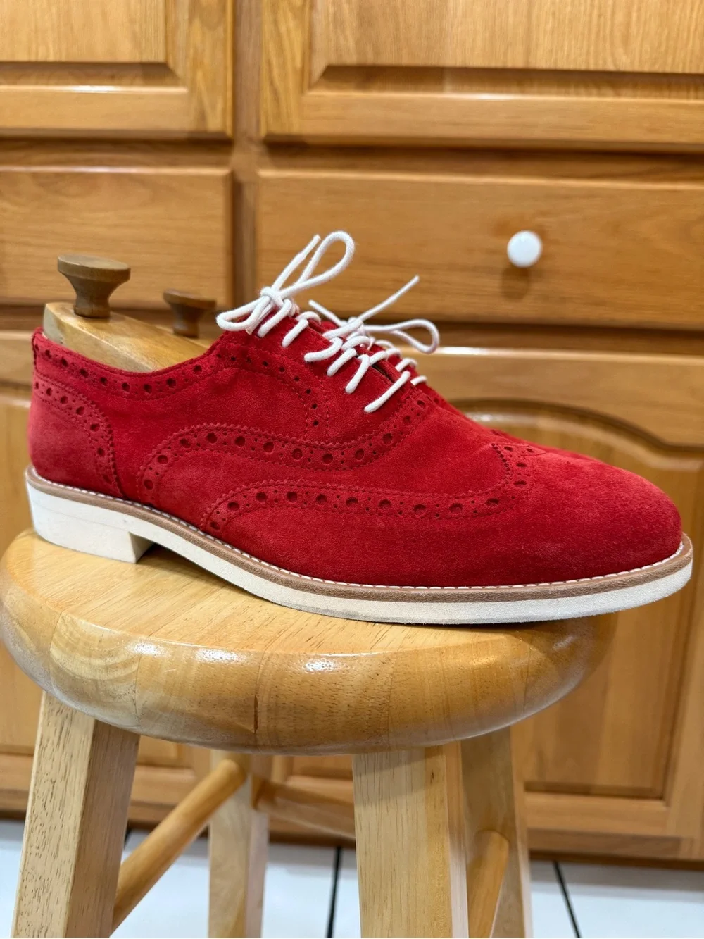 BOLD! by SOCIETY.com red suede wingtip/brogue oxfords sz 10